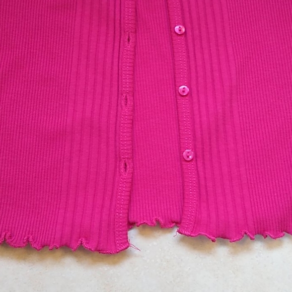 Cute!  Pink button front knit top - Picture 5 of 5